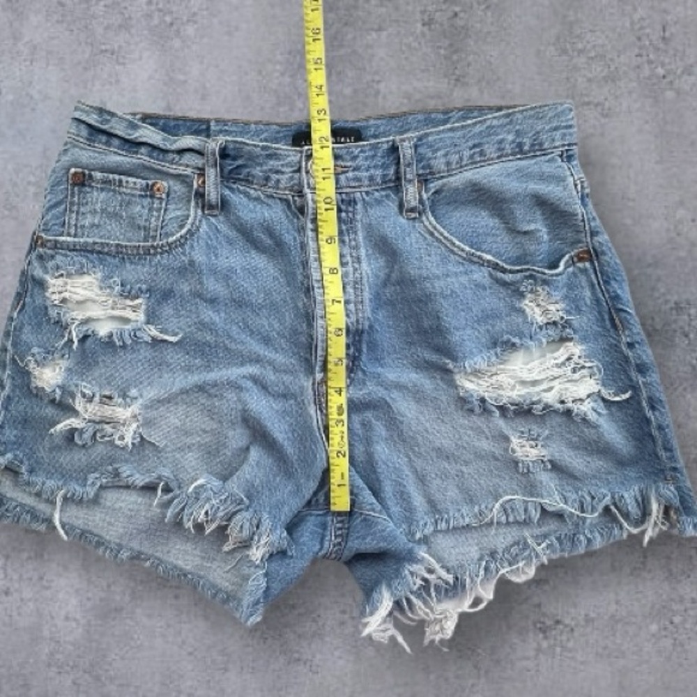Aeropostale 90's High Rise cut-off Shorts Sz: 14 - Picture 6 of 8